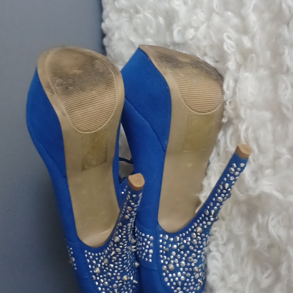 Studded platforms - Picture 13 of 16